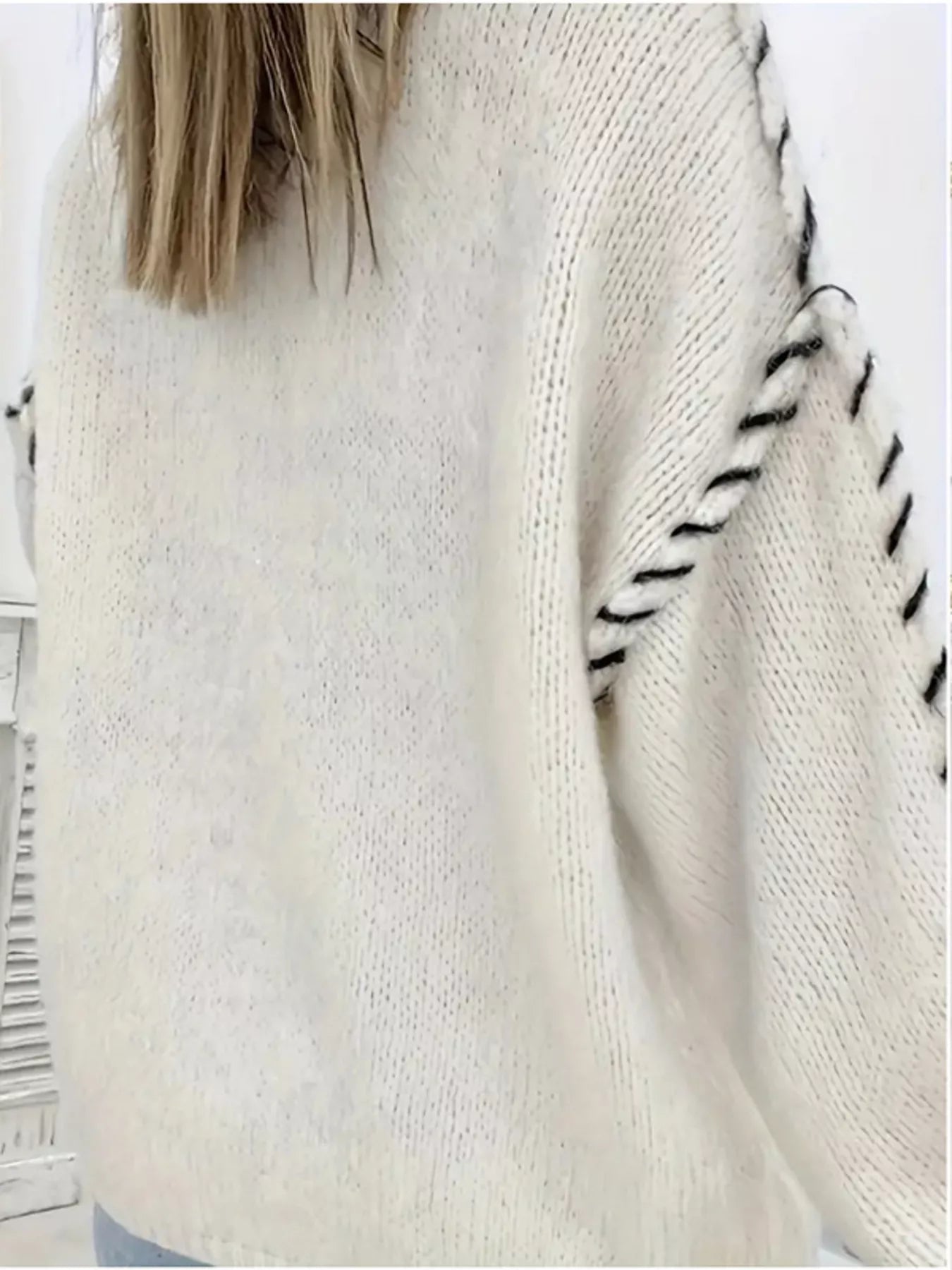 Contrast Stitching Dropped Shoulder Sweater 