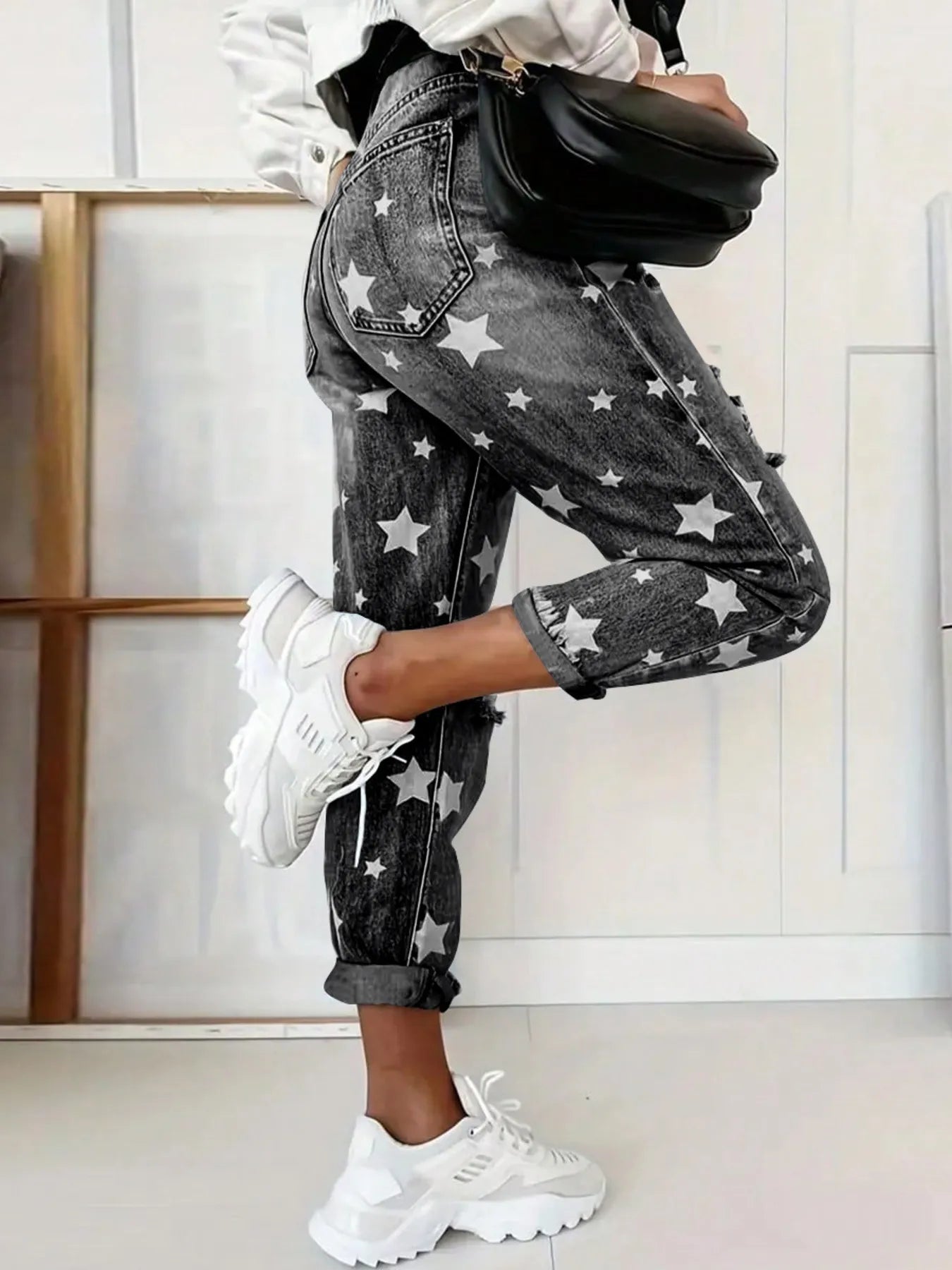Star Print Distressed High Waist Boyfriend Jeans 