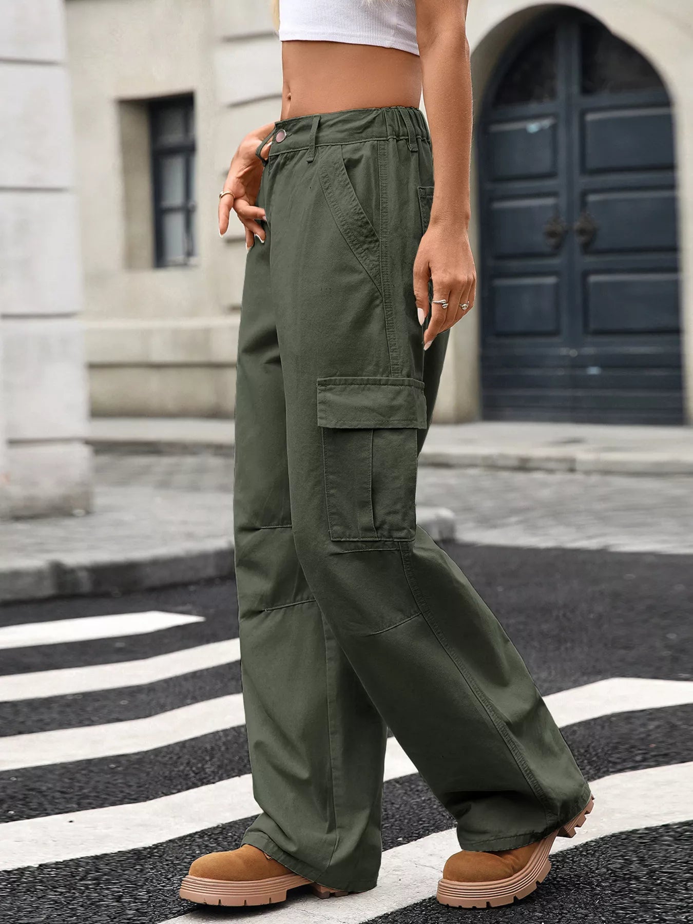 Relaxed Fit Cargo Jeans 