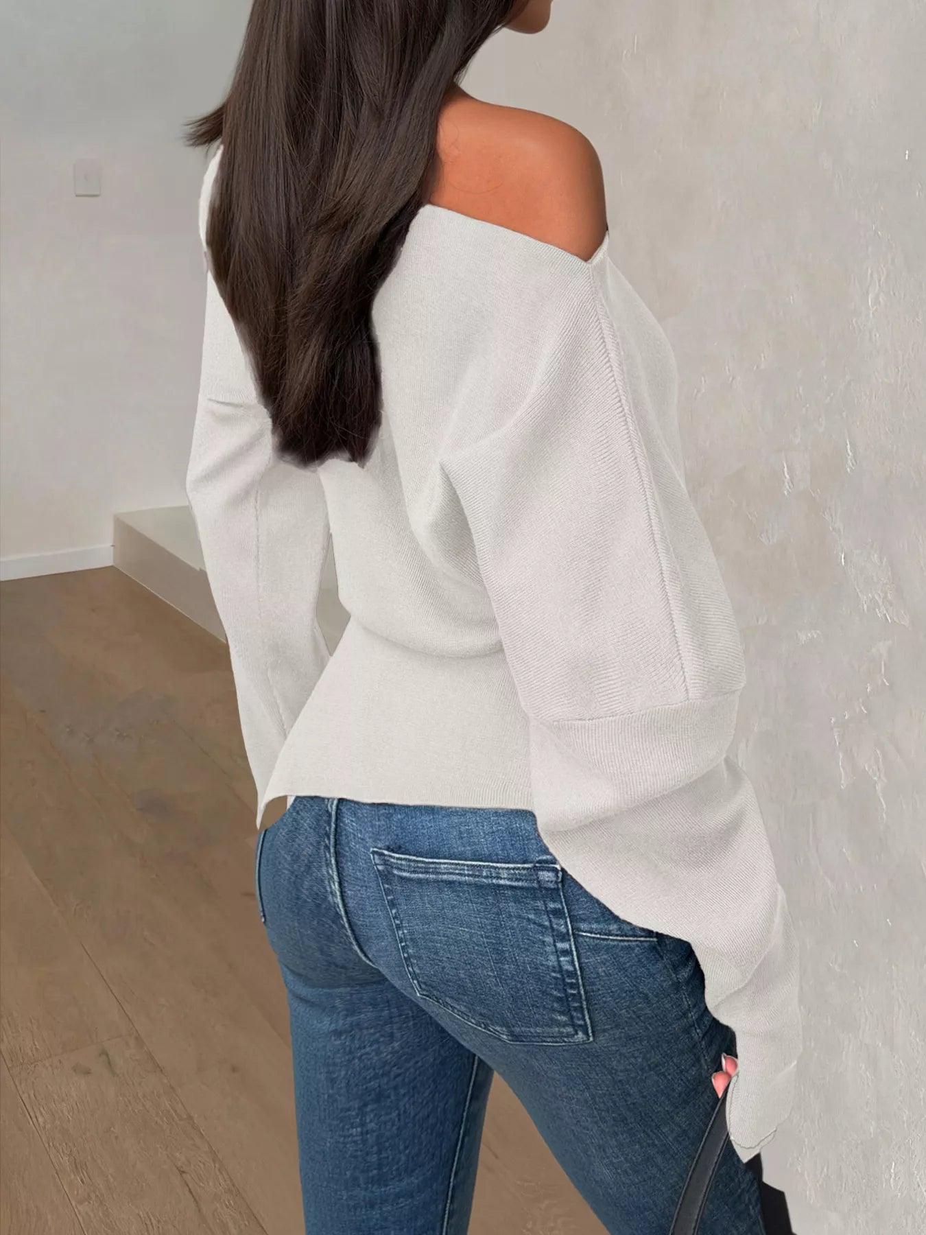 Off-Shoulder Ruched Long Sleeve Sweaer 