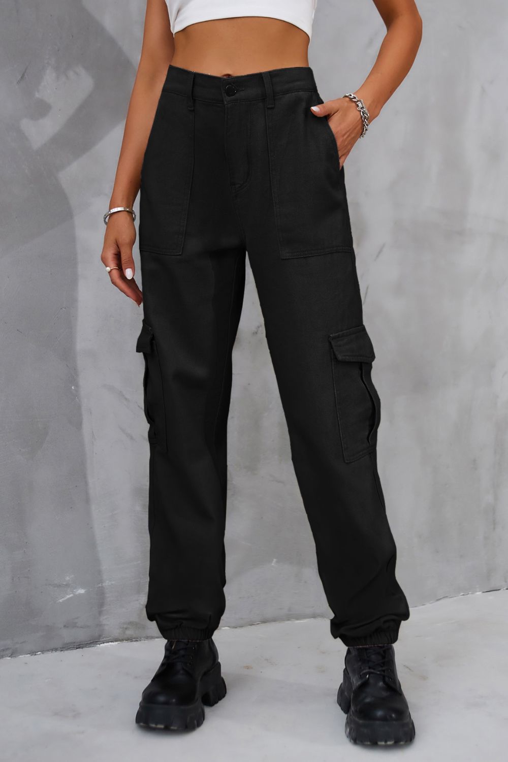 Buttoned High Waist Jeans with Pockets 