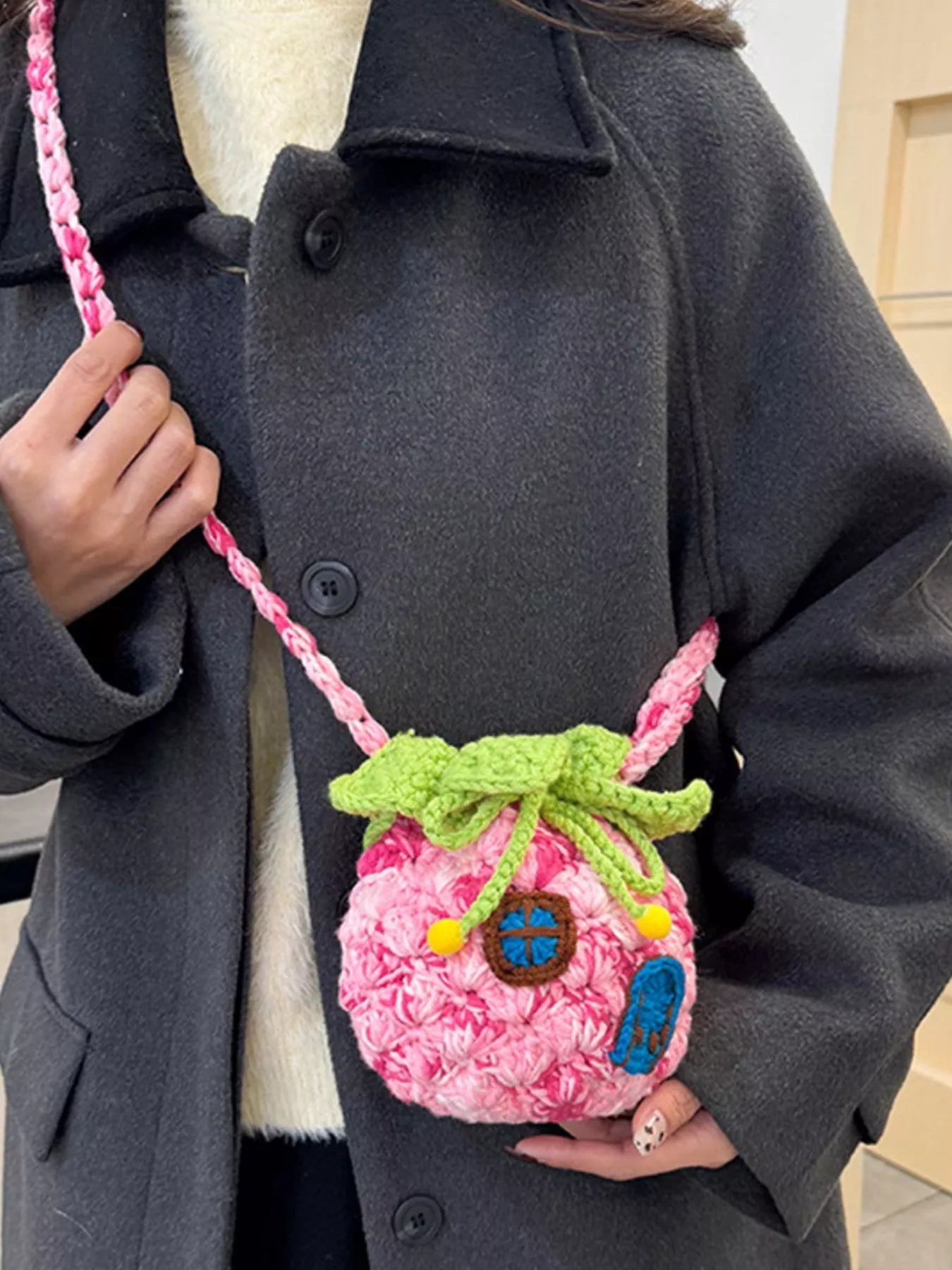 Pineapple Shaped Knitted Crossbody Bag 