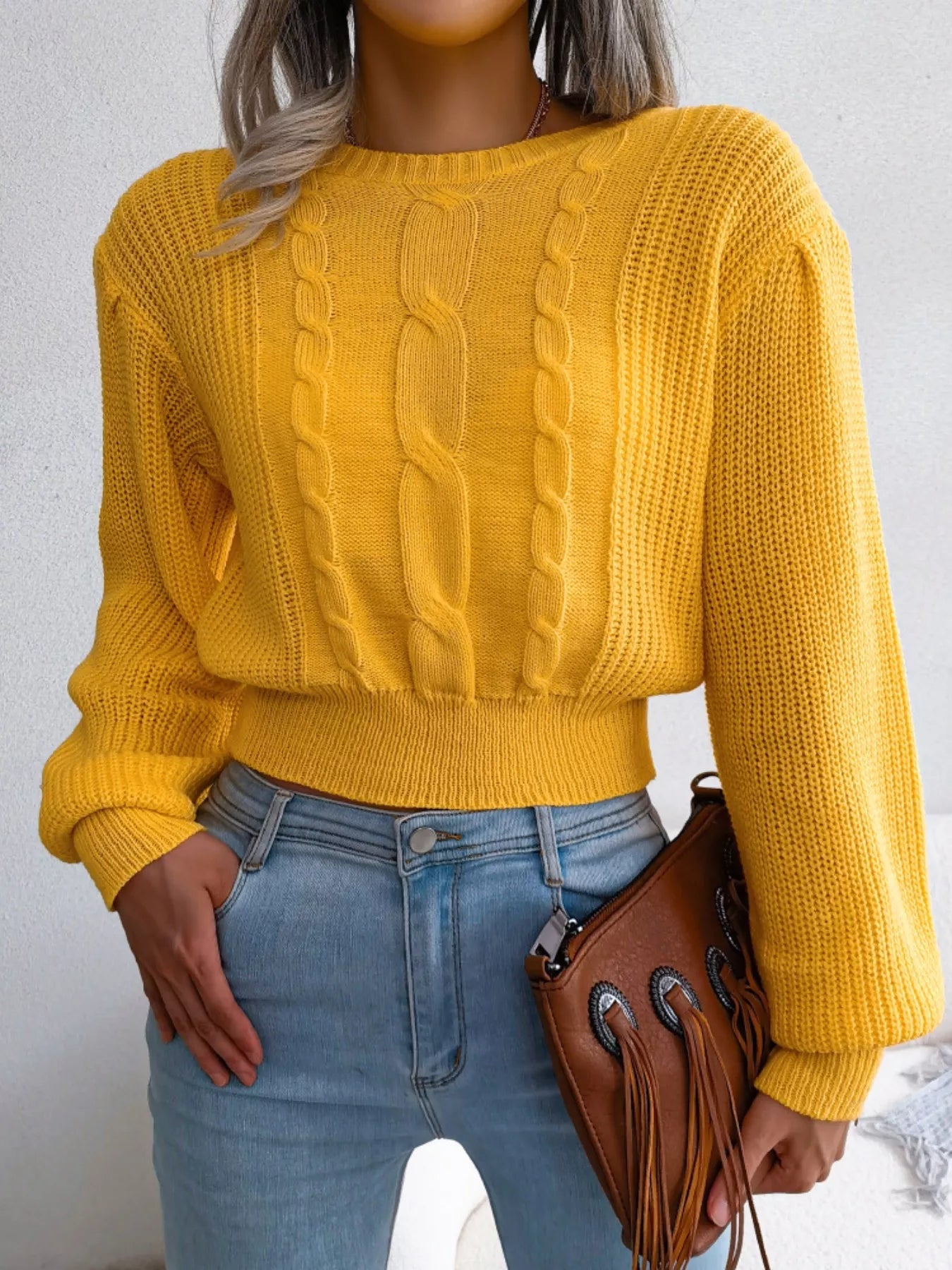 Cable Knit Round Neck Cropped Sweater 