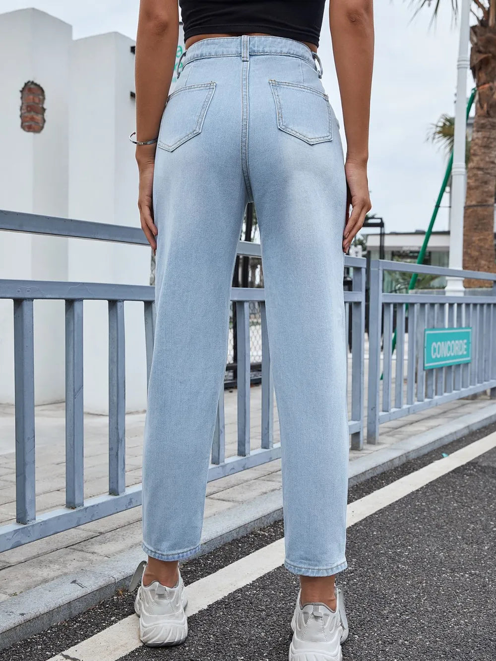 Distressed Straight Jeans with Pockets 