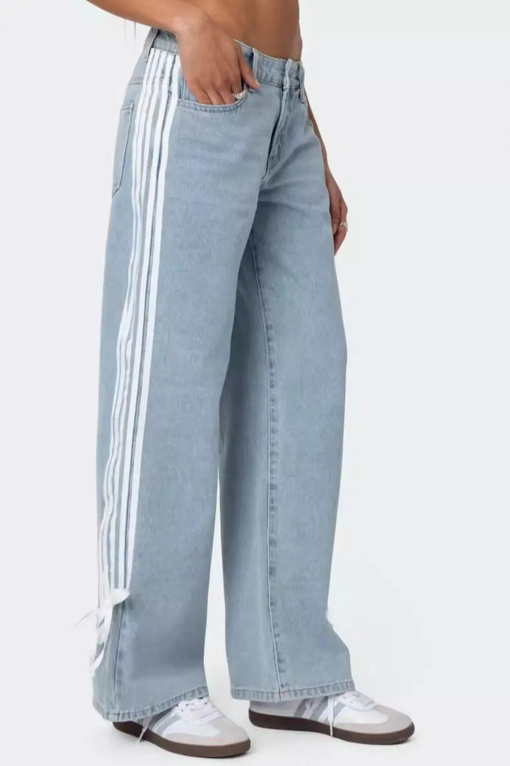 Side Striped Loose Fit Jeans 