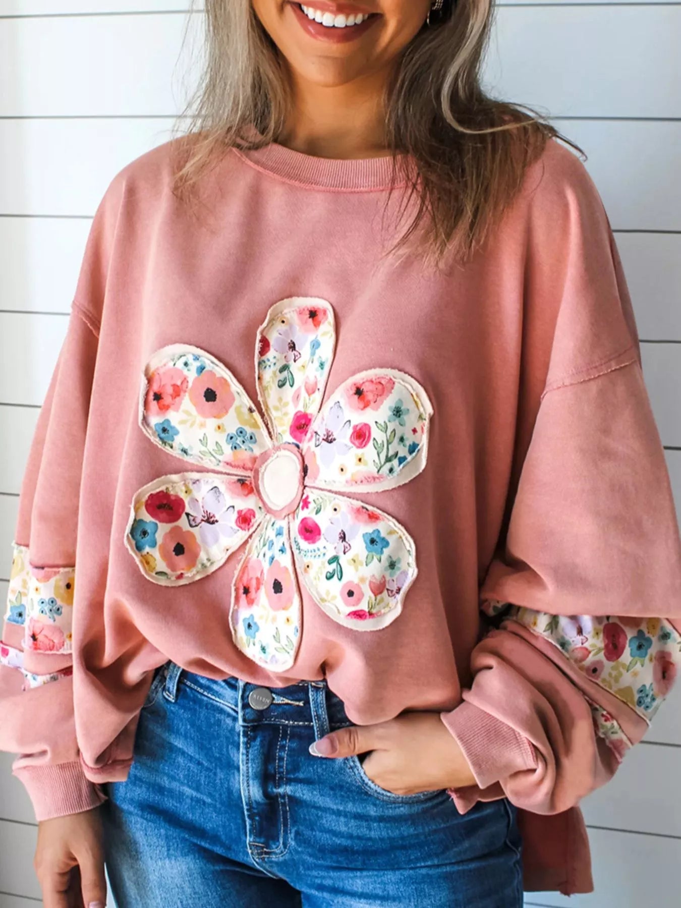 Plus Size Floral Applique Drop Shoulder Sweatshirt 