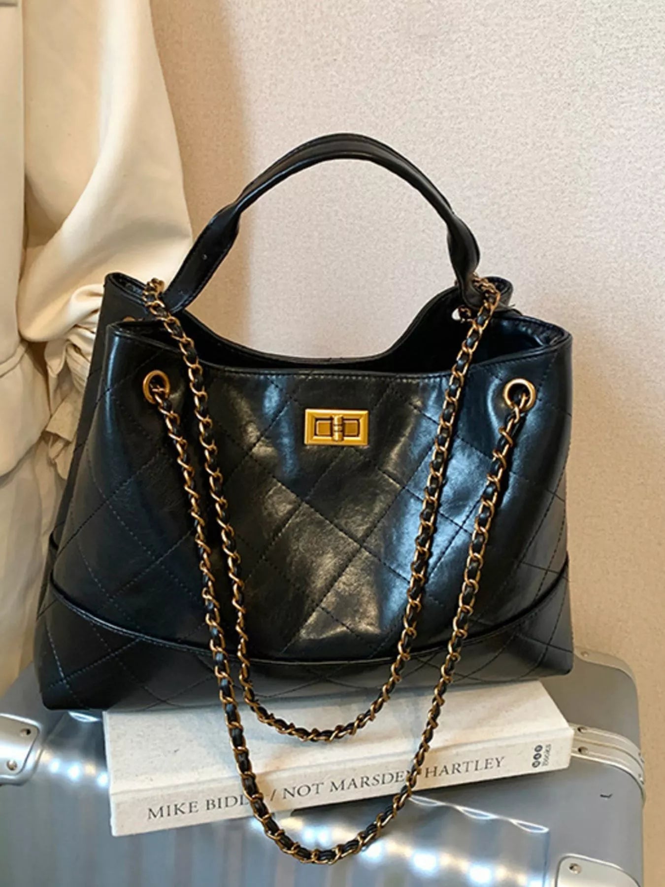 Quilted Leather Chain Strap Crossbody Bag 