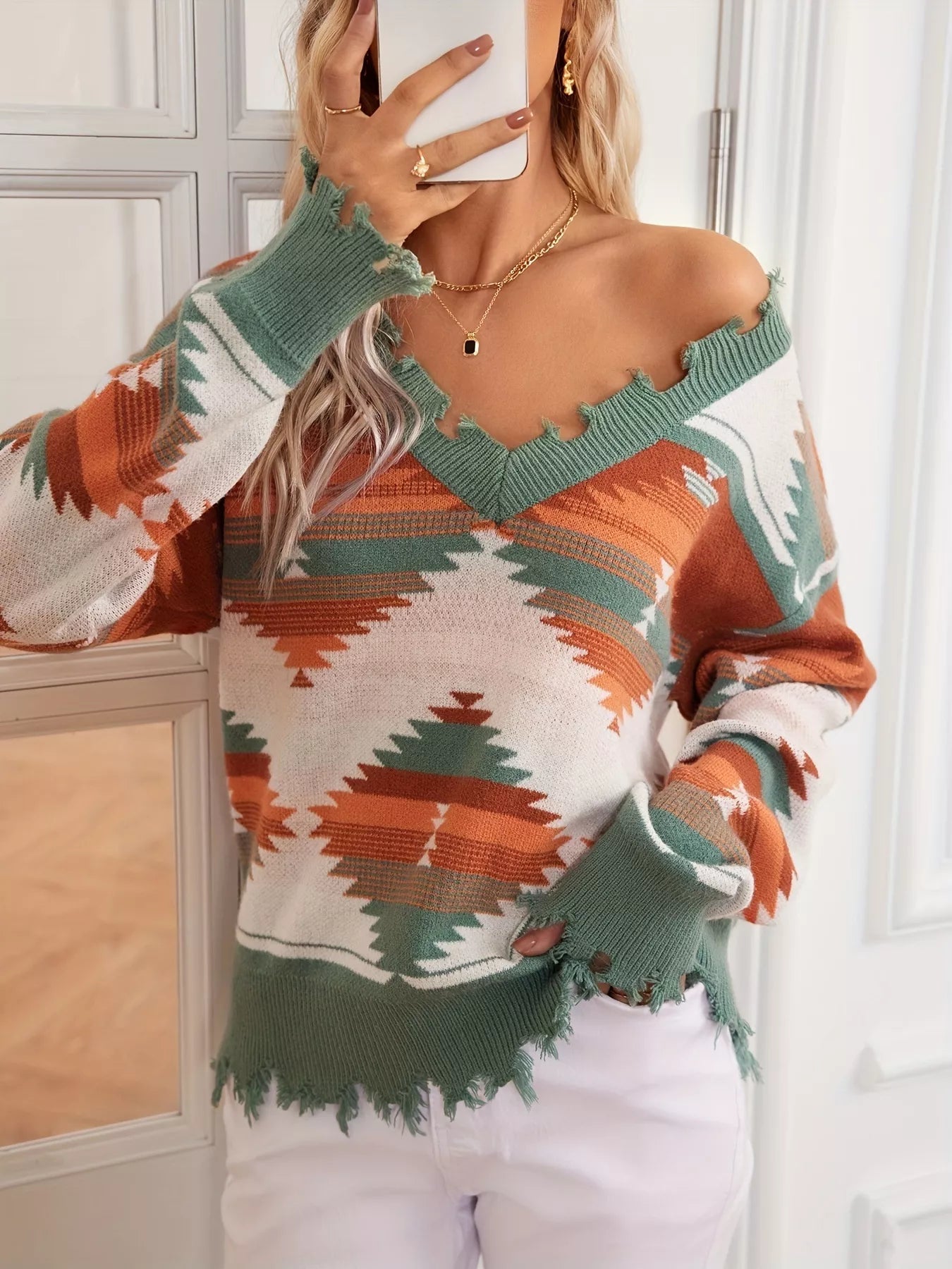Geometric Frayed Hem V-Neck Long Sleeve Sweater 