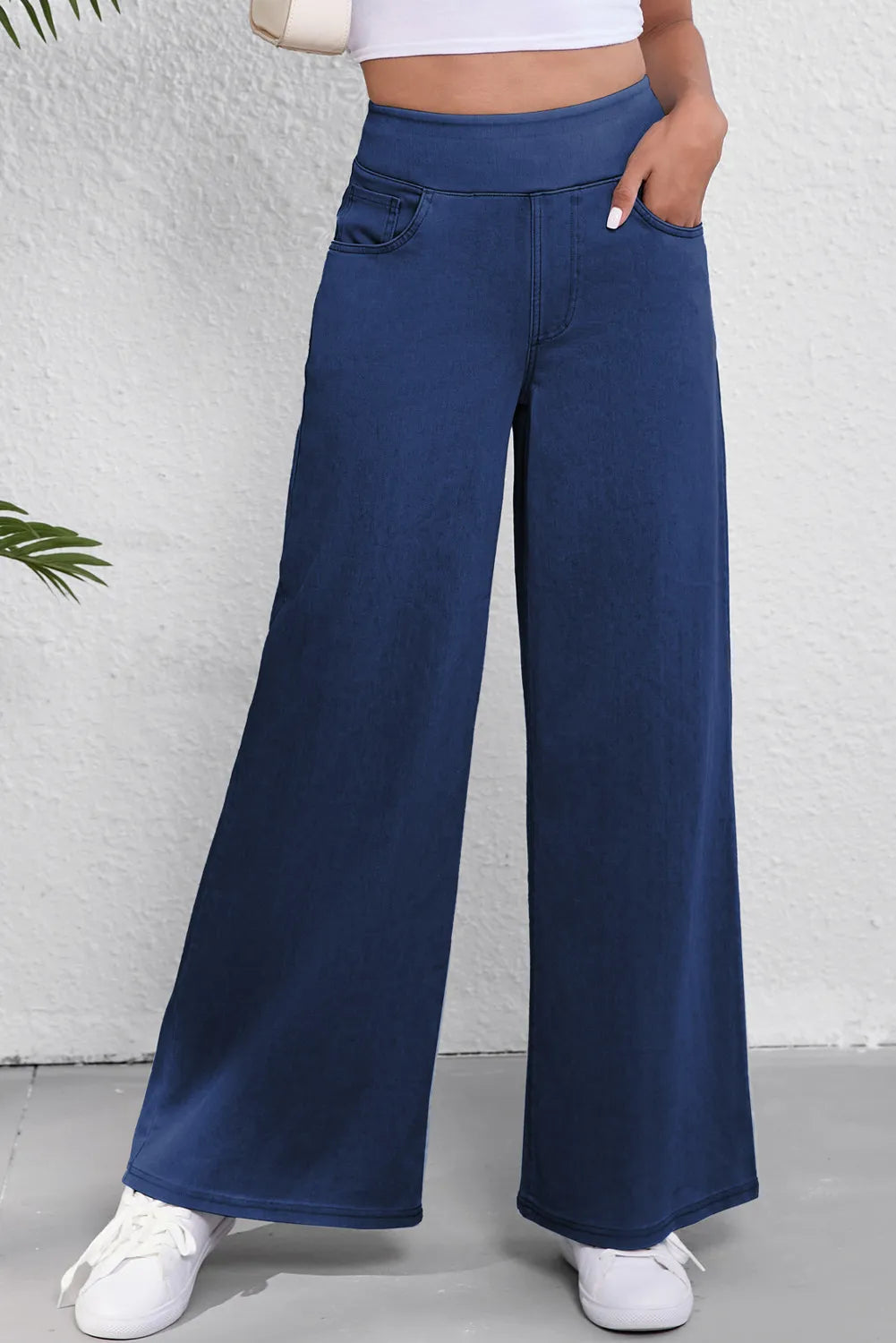 Wide Leg Jeans with Pockets 