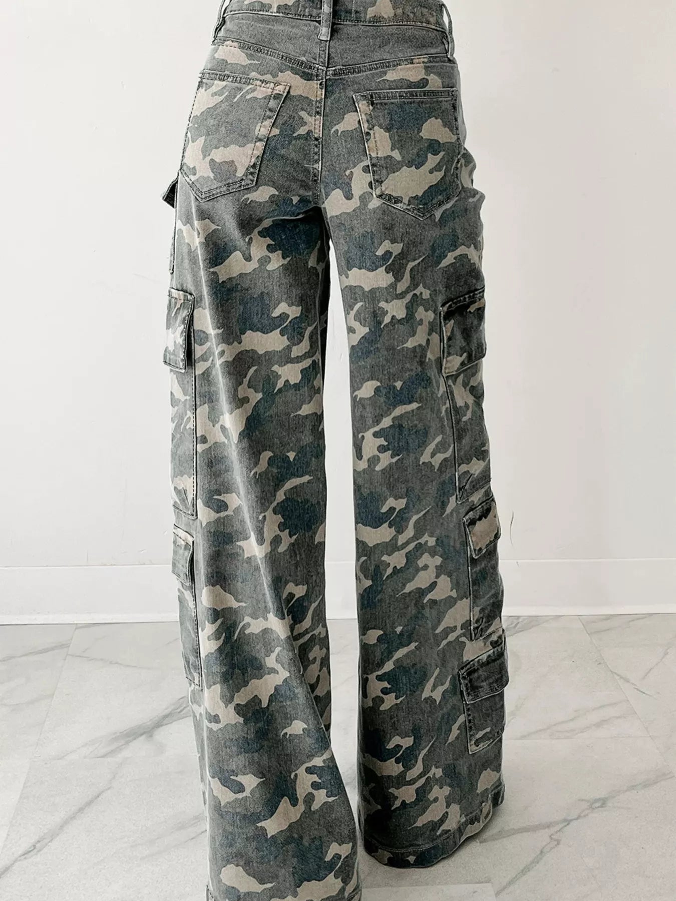Camo Print Wide Leg Cargo Jeans 