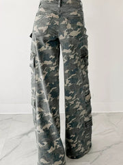 Camo Print Wide Leg Cargo Jeans 