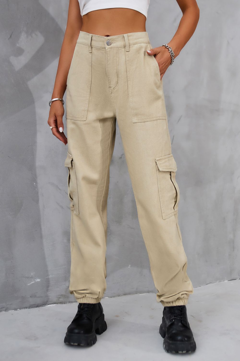 Buttoned High Waist Jeans with Pockets 