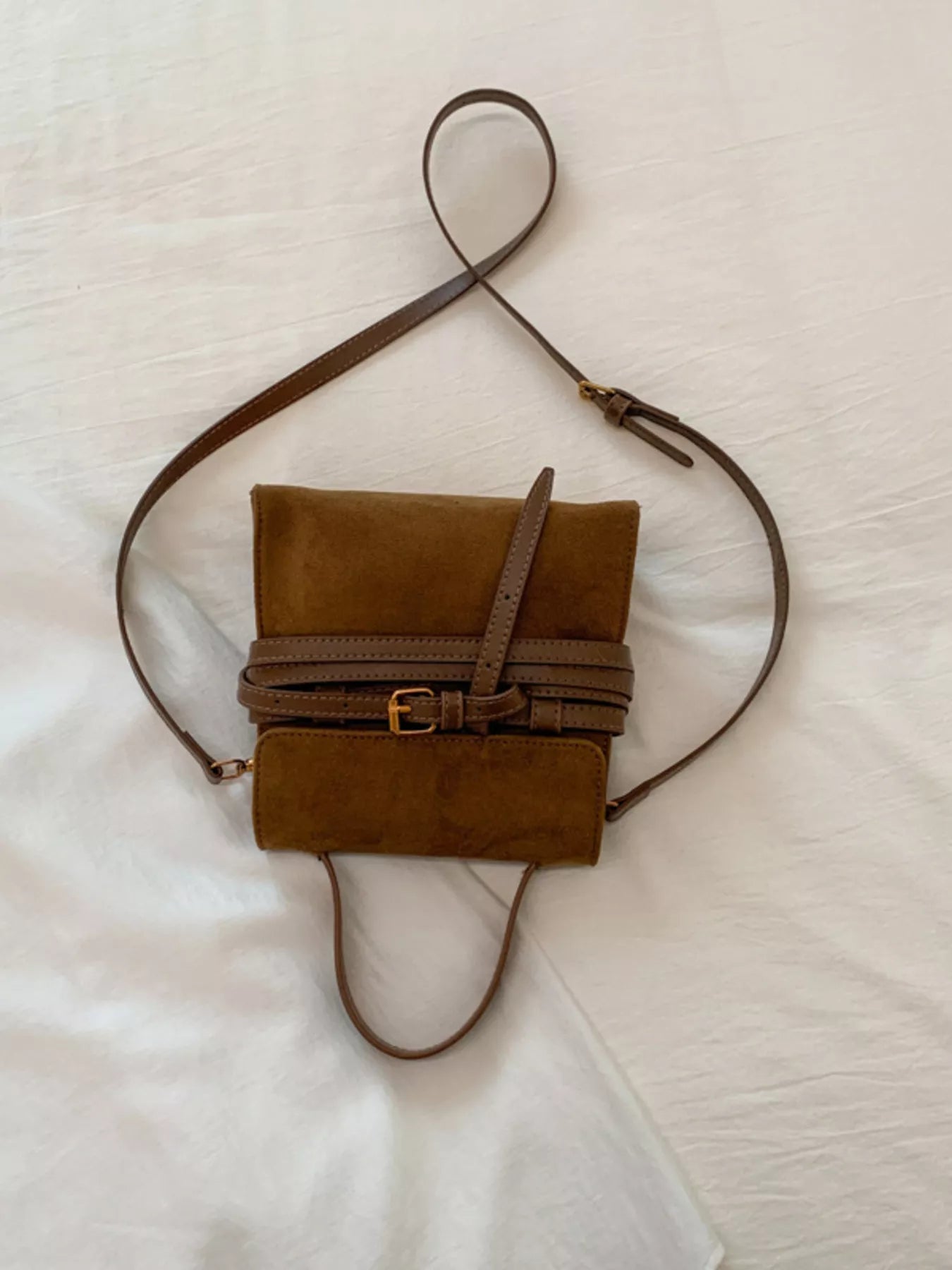 Suede Buckle Decor Crossbody Bag 