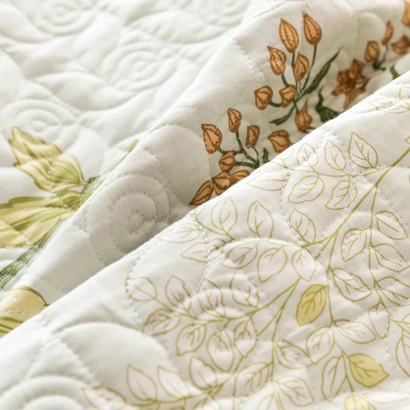 King Size Botanical Quilt Set – Lightweight 100% Cotton, Cooling Fabric for Stylish Bedroom Décor 
