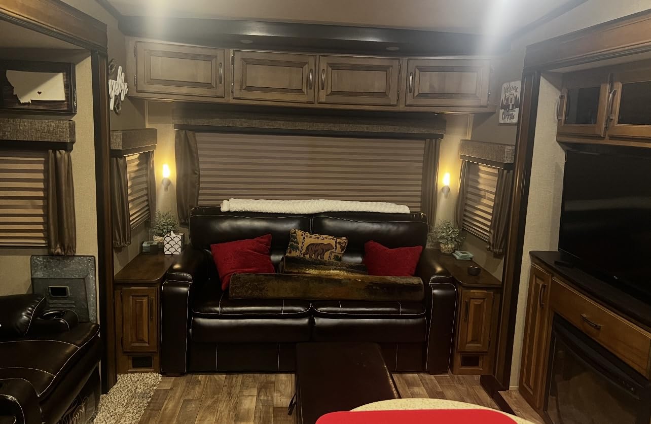 Looks like real home decor