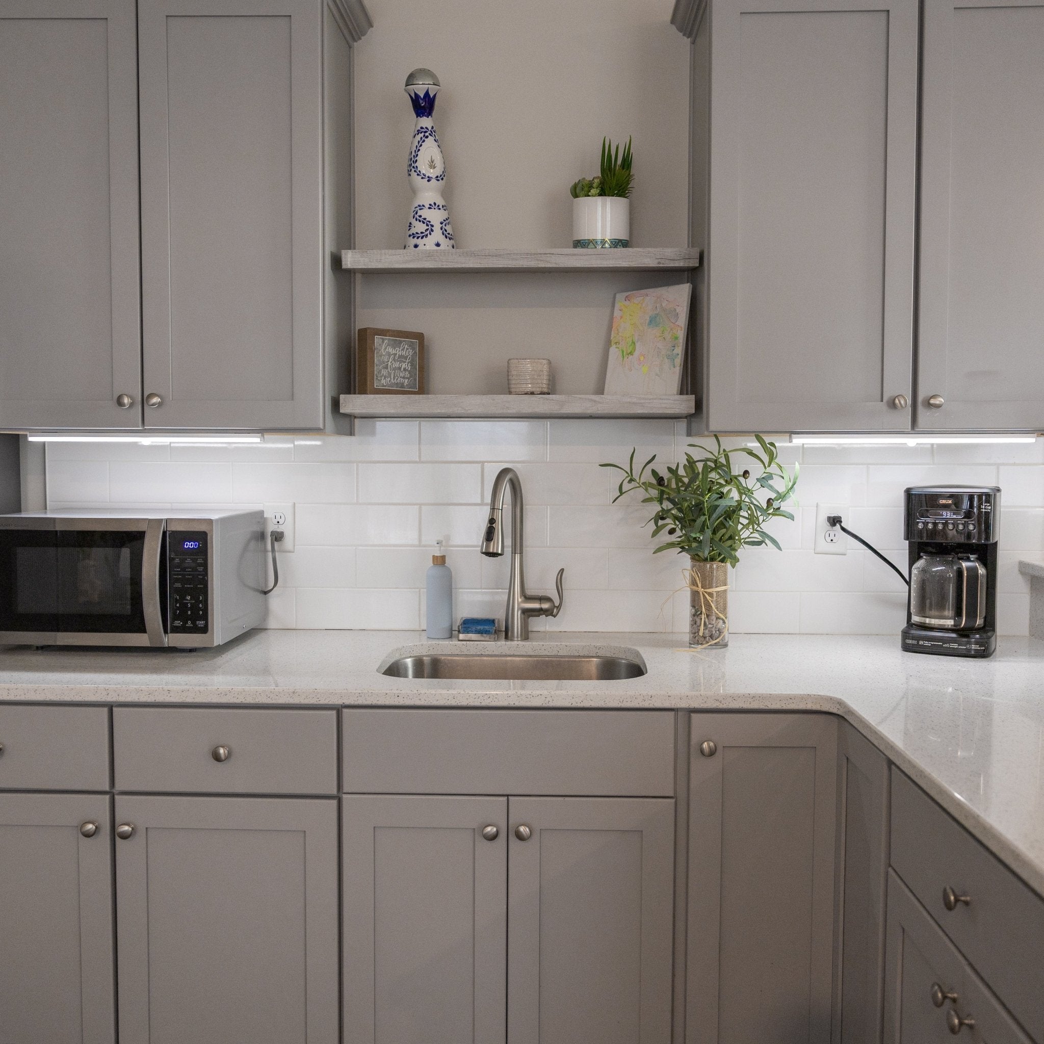 LumLight Pro™ — Command Your Mood with Effortless, Instant Ambiance 
