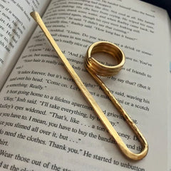 ReadEase – Handy Ring Book Holder
