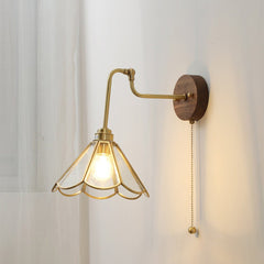 Vintage Brass Wall Light Sconce with Glass Shade – Elegant Indoor Fixture for Living Room and Bedroom