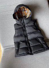 Simple Black Hooded Solid Color Duck Down Puffer Vest Sleeveless GK-VTP220830