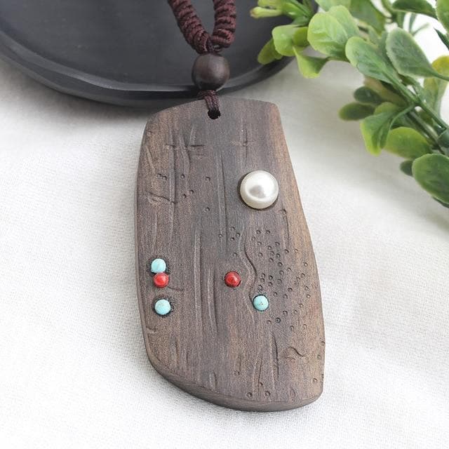 Beaded Vintage Sandalwood Pendant Necklace dylinoshop