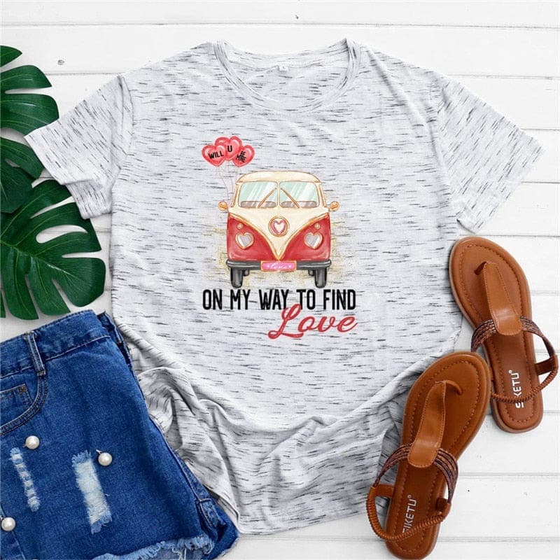 On My Way To Find Love Hippie T-Shirt Buddhatrends