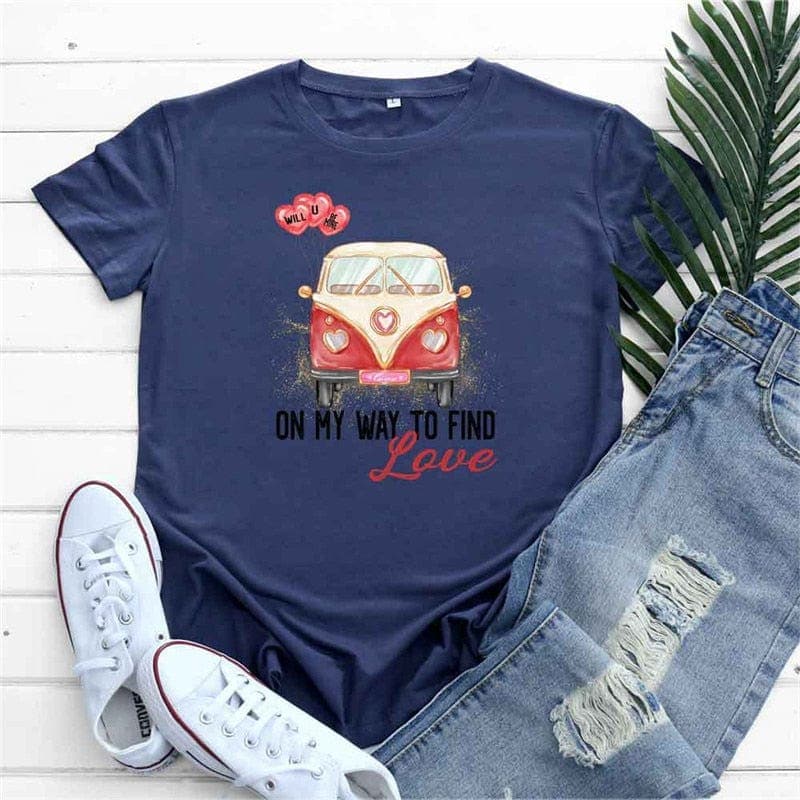 On My Way To Find Love Hippie T-Shirt Buddhatrends